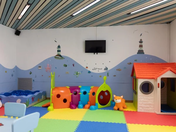 realizzazione family hotel igea marina f13 area giochi outdoor