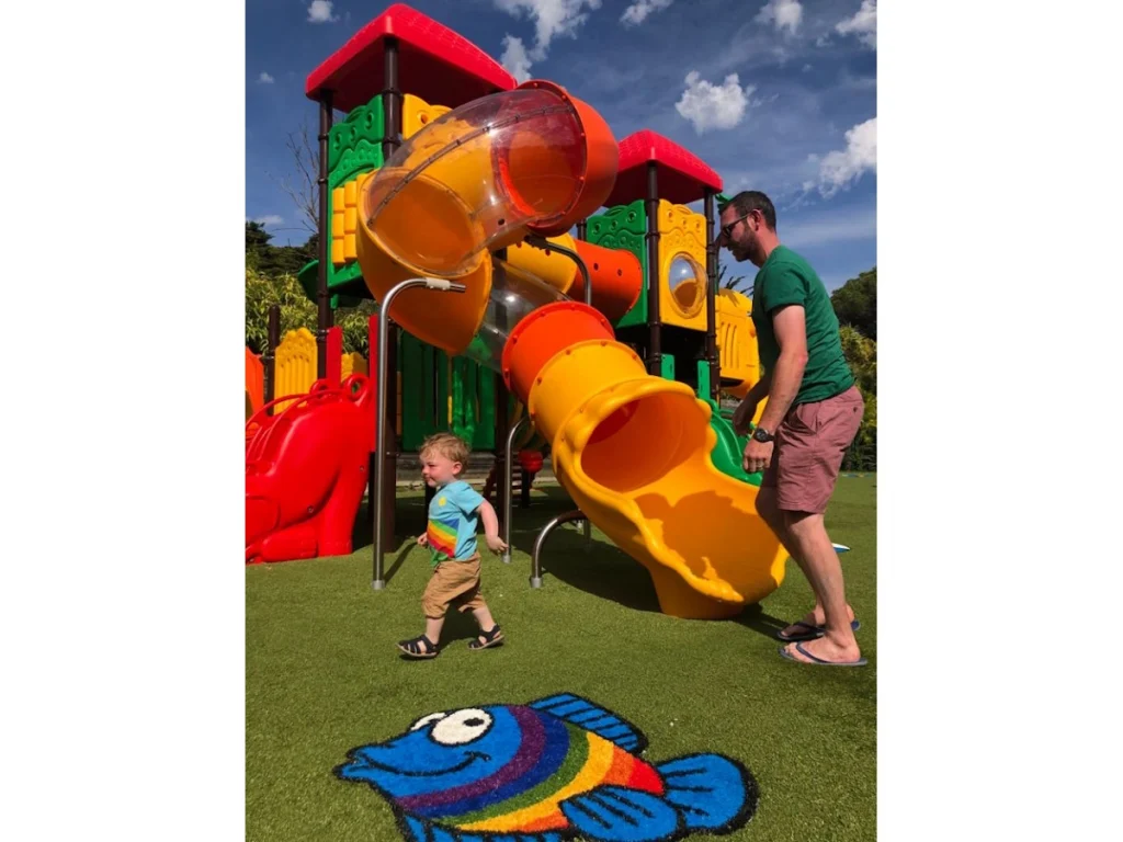 articolo di blog la nuova area gioco in francia f4 parco gioco per bambini