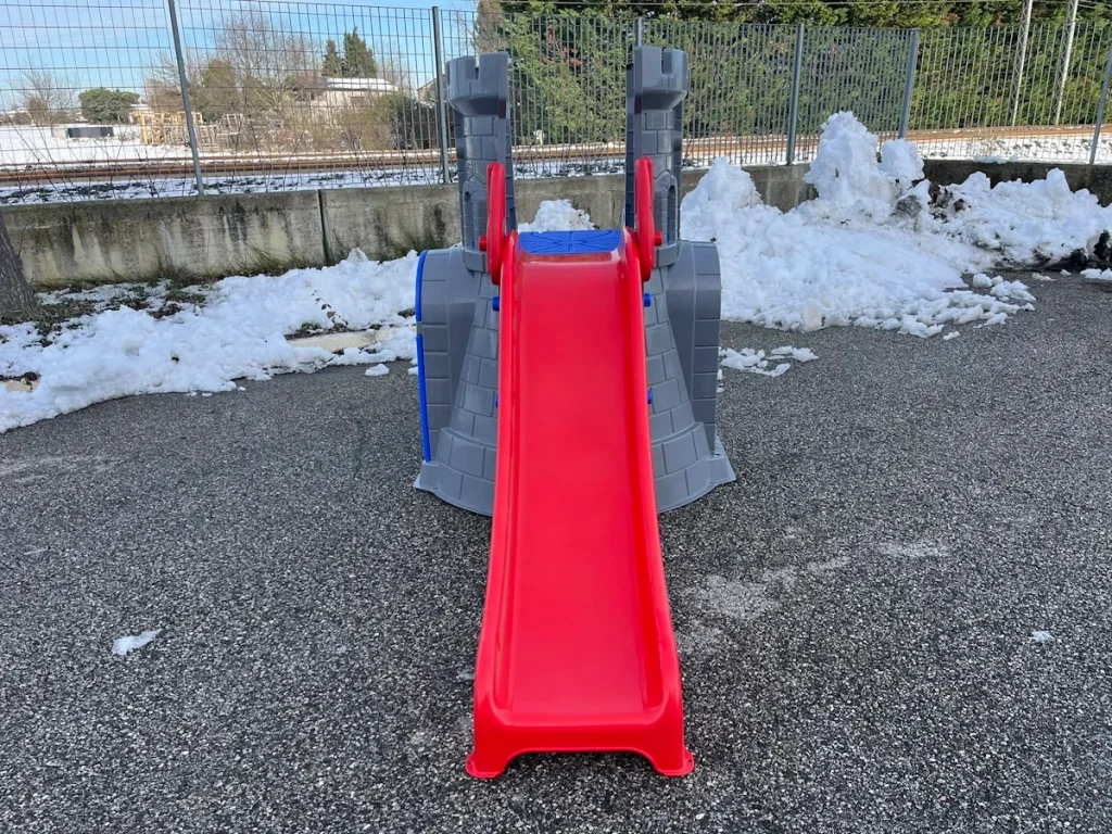 usato gioco per giardino torre scivolo medievale f5