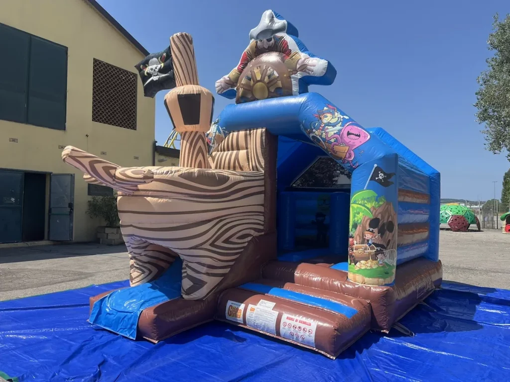 gioco gonfiabile salta salta multiattività f2 bounce and slide pirates