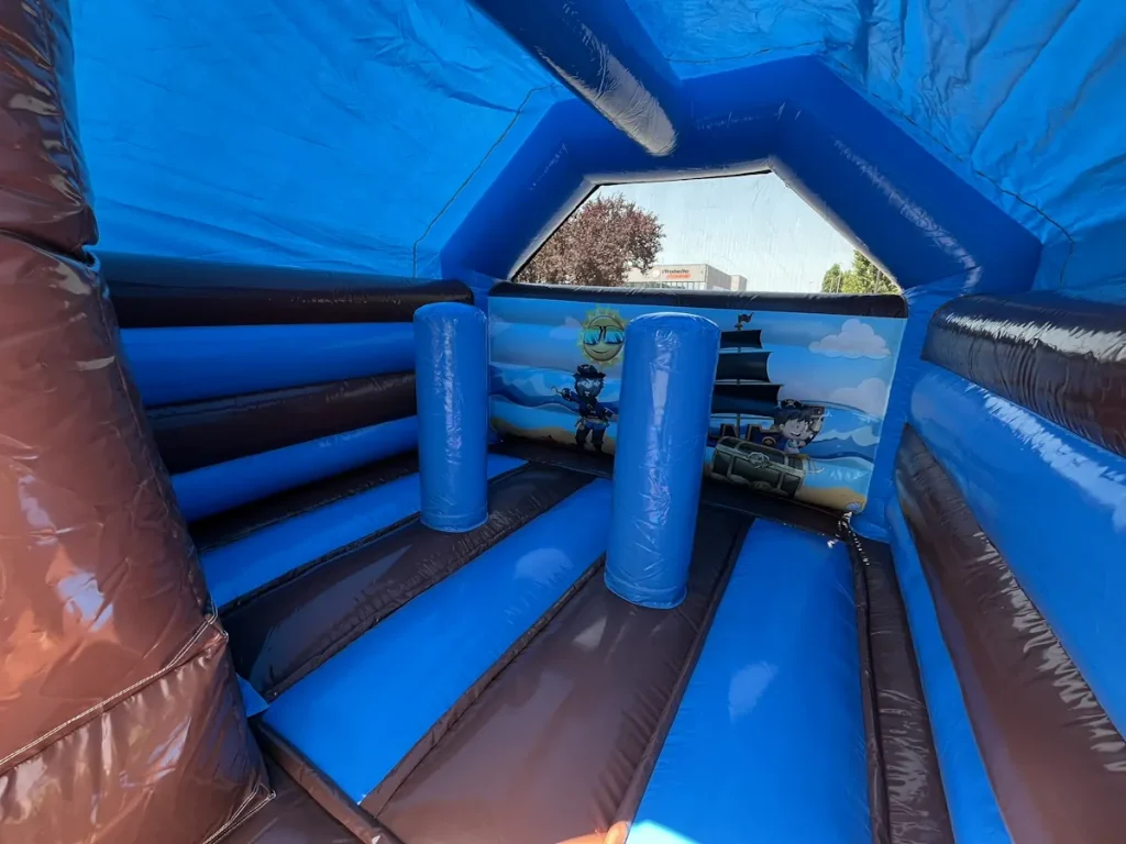 gioco gonfiabile salta salta multiattività f5 bounce and slide pirates