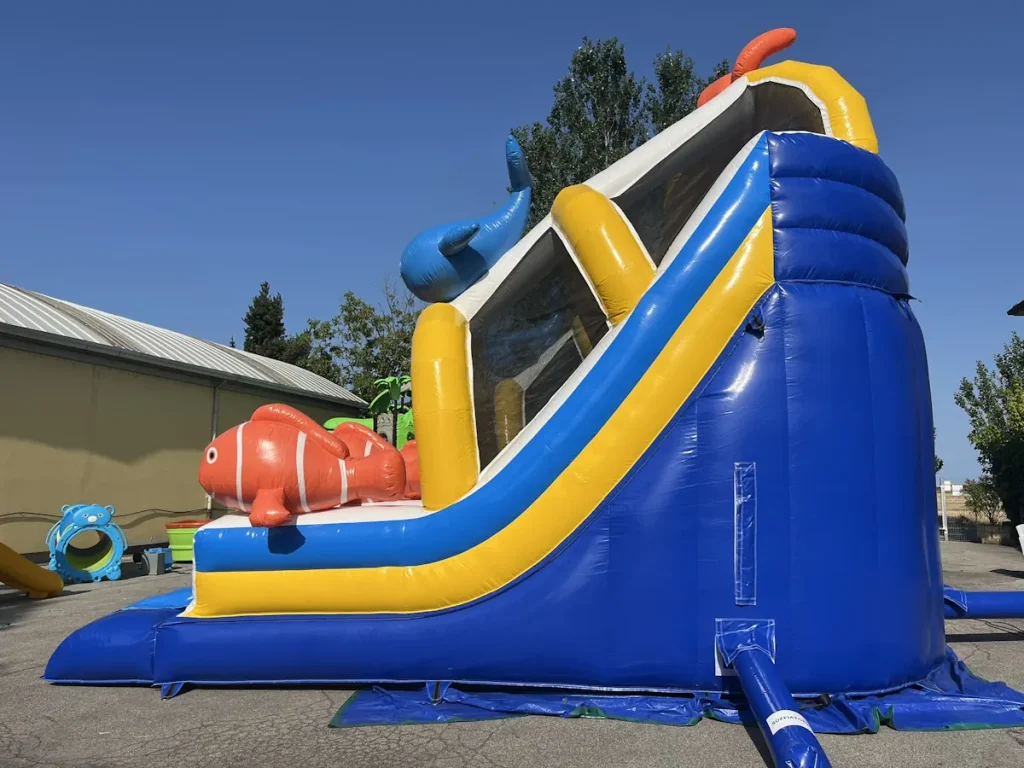 gioco gonfiabile scivolo f4 seaworld slide