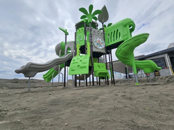 realizzazione stabilimento balneare tarquinia f4 area gioco outdoor
