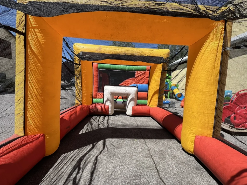 usato gioco gonfiabile sportivo mini soccer arena iq f4 mostra