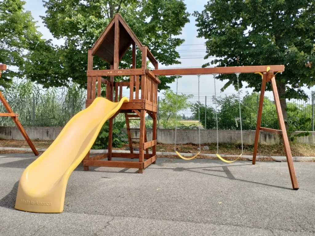 offerta usato gioco in legno rainbow treehouse usato rigenerato f2 mostra