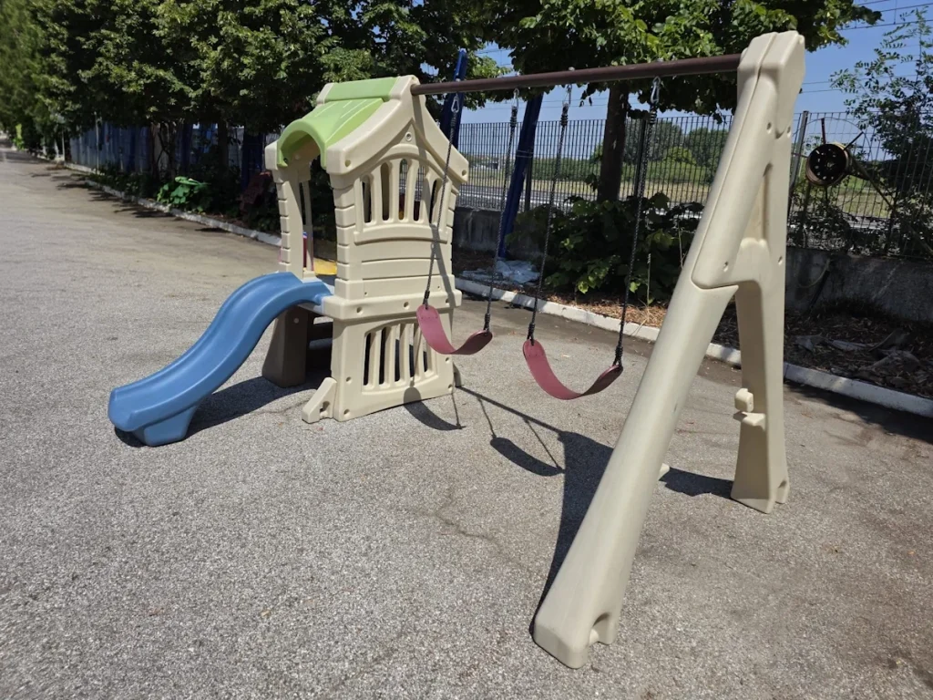 offerta usato gioco per giardino torre con altlalena play up usata f2 mostra