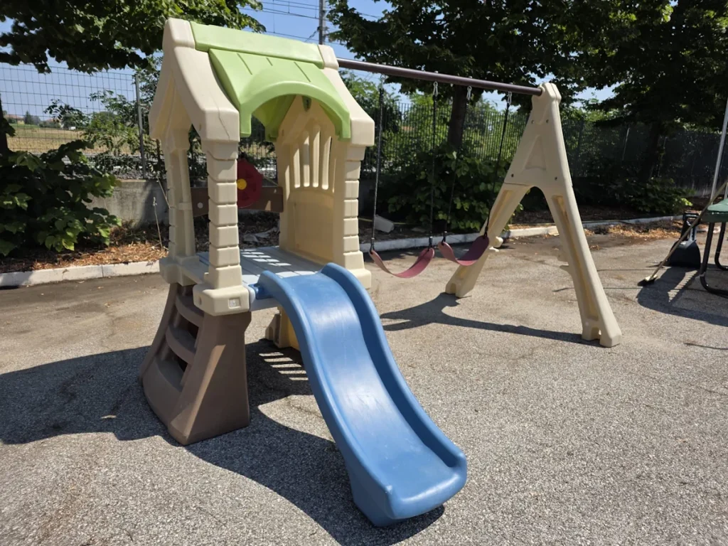 offerta usato gioco per giardino torre con altlalena play up usata f4 mostra