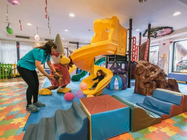 realizzazione family hotel pozza di fassa f2 area gioco indoor