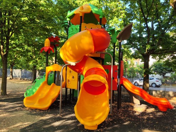 realizzazione parco pubblico e scuole f5 playground fantacastello hawaii