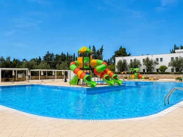 realizzazione villaggio turistico minervino le water play f1