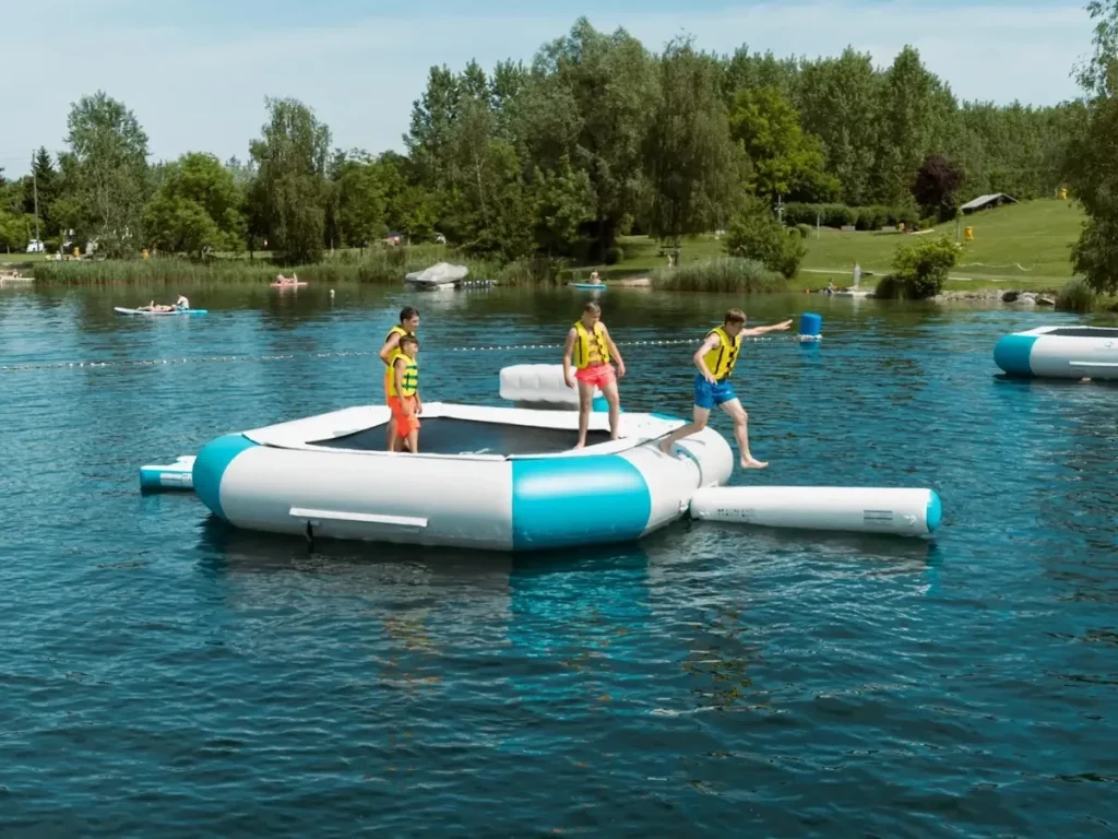 water play aqua bounce park f2 villaggio turistico